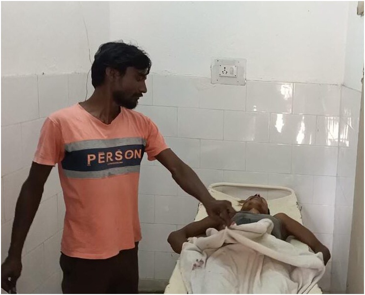 बिजली सुधरने पोल पर चढ़े युवक की गिरने से मौत