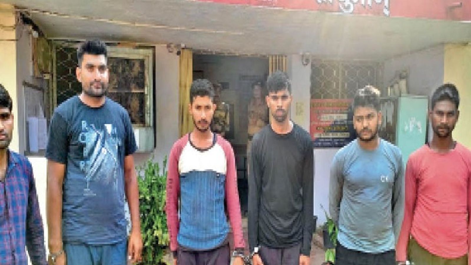 सीआईएसएफ में सिपाही भर्ती:छत्तीसगढ़ के जाली दस्तावेज से यूपी के युवकों ने दी भर्ती परीक्षा, गैंग फंसा