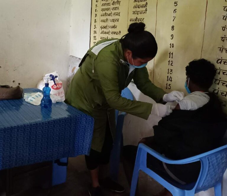 जगदलपुर जिले के 300 स्थानों में टीकाकरण 25-26 को