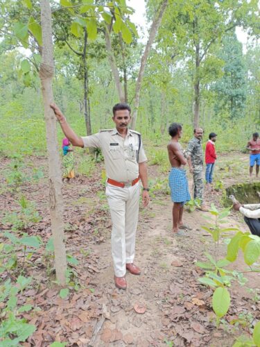 3 दिनों से लापता मासूम की तलाश में जंगल-पहाड़ की खाक छान रही पुलिस&hellip;