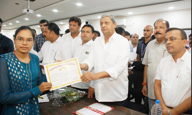 कबीरधाम जिले के 111 बैगा युवाओं को बनाया शाला संगवारी