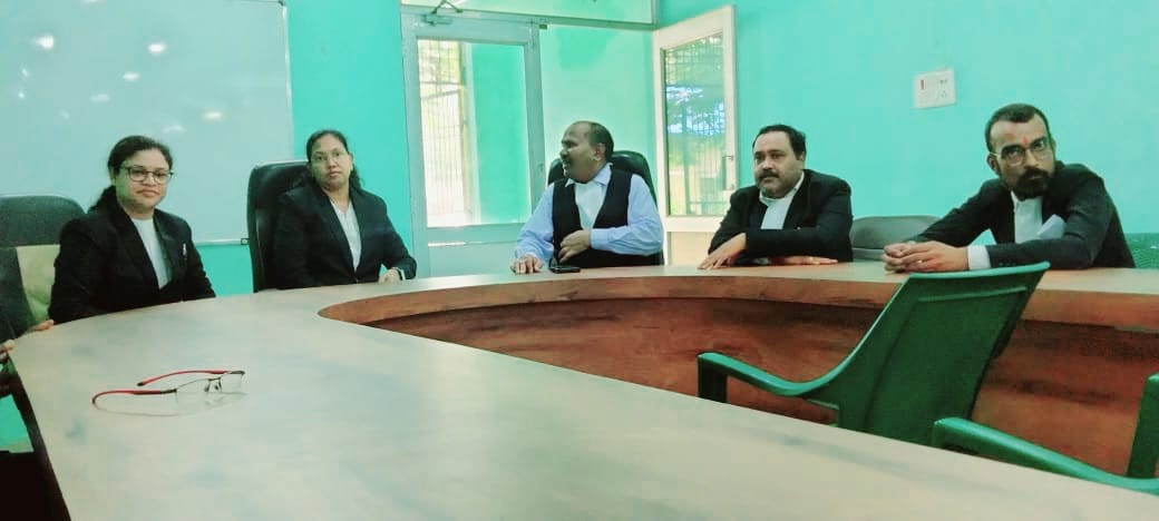 लोक अदालत के संबंध में बैठक हुई