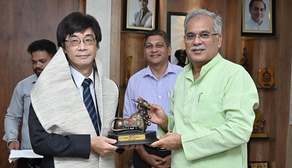 मुख्यमंत्री से जापान के महावाणिज्य दूतावास के प्रतिनिधिमंडल ने की मुलाकात