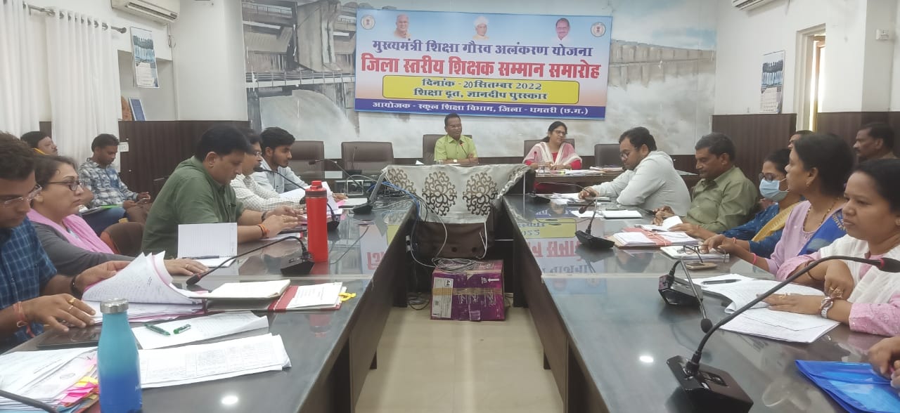 सड़क में मवेशी पाए जाने पर उसके मालिक को जारी किया जाए नोटिस : पीएस एल्मा