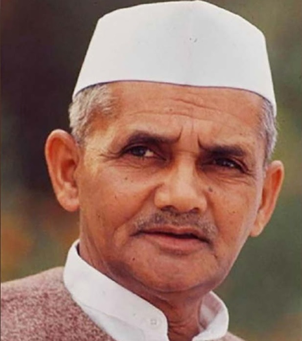 मुख्यमंत्री ने लाल बहादुर शास्त्री की जयंती पर उन्हें किया नमन