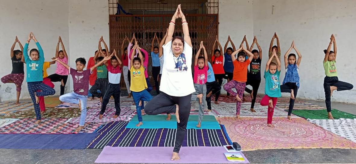 अब दुर्ग में भी होगा निःशुल्क नियमित योगाभ्यास केंद्र का संचालन