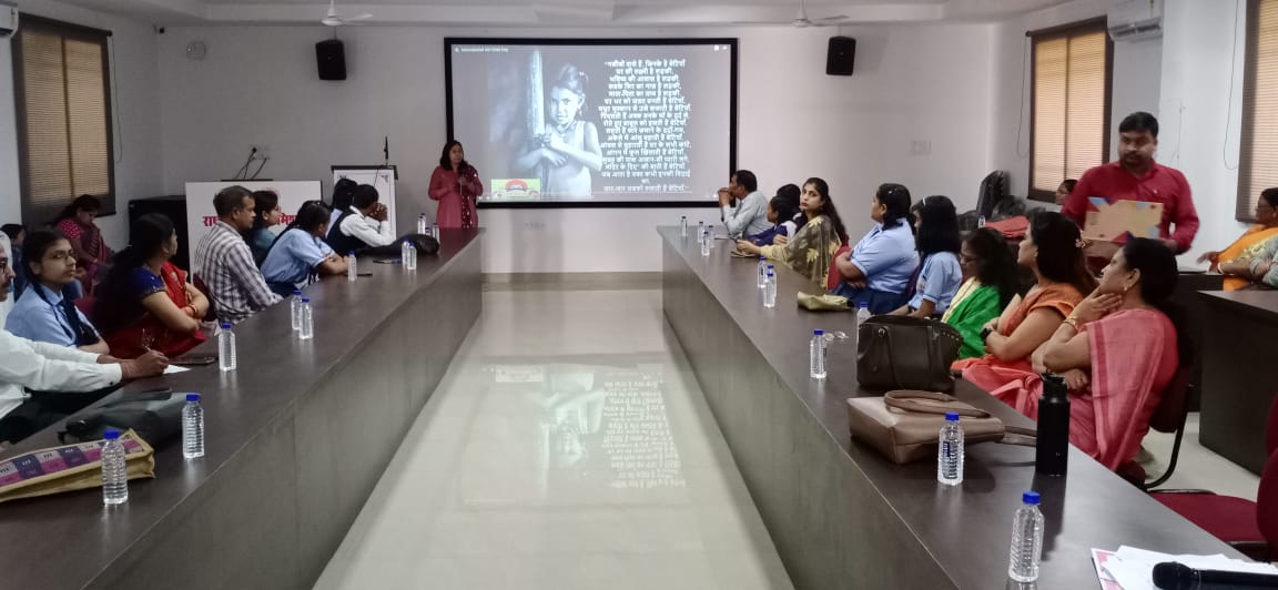 अंतर्राष्ट्रीय बालिका दिवस : जिला स्वास्थ्य विभाग ने किया बालिकाओं को सम्मानित