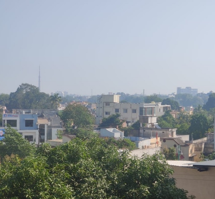 राजधानी में गुलाबी ठंड ने दी दस्तक, साफ़ रहा आसमान...