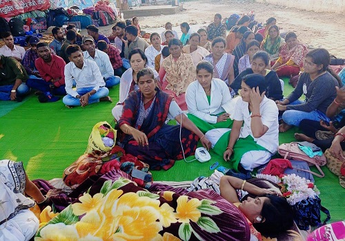 अऩुकंपा नियुक्ति शिक्षा कर्मी कल्याण संघ मांगों को लेकर 22 वें दिन रहा धरने पर