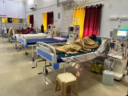 जिला अस्पताल में निःशुल्क डायलिसिस सुविधा से मरीजों को मिली राहत