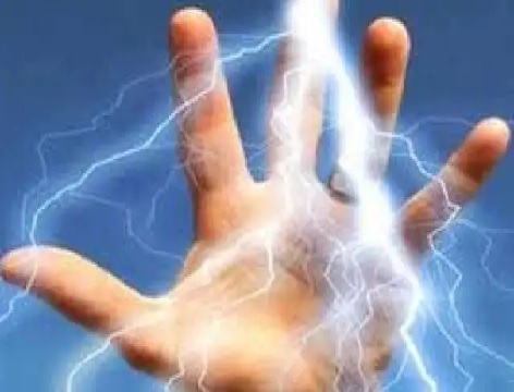 हाईटेंशन तार की चपेट में आया ट्रेलर, चालक की मौत