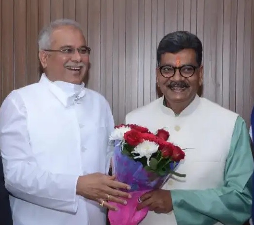 सीएम भूपेश ने विस अध्यक्ष डॉ. महंत को दी जन्मदिवस की शुभकामनाएं