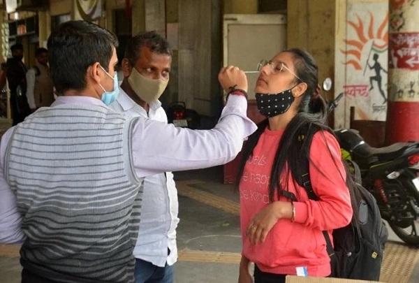 गरियाबंद में 39 छात्र-छात्राएं मिले कोरोना पॉजिटिव