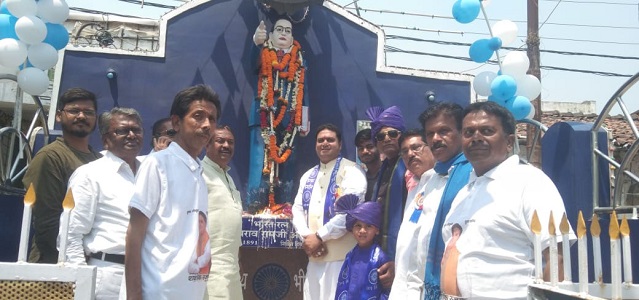 डॉ. भीमराव अंबेडकर को भीमनगर के लोगों ने जयंती पर किया याद