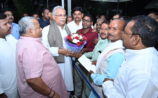  मुख्यमंत्री से रजक समाज के प्रतिनिधिमंडल ने की भेंट