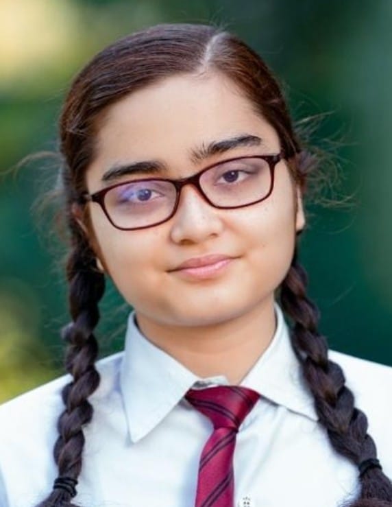  आईपीएस की बेटी वसुंधरा को मिले सीबीएसई 12 वीं बोर्ड में 95.2 प्रतिशत अंक...