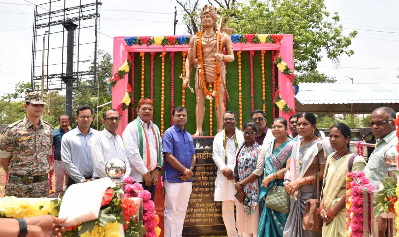 सांसद व विधायक ने शहीद गुंडाधूर की प्रतिमा का किया अनावरण