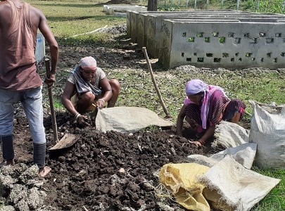  लखपति बनी चारपारा गौठान की जय महामाया समूह की दीदियां