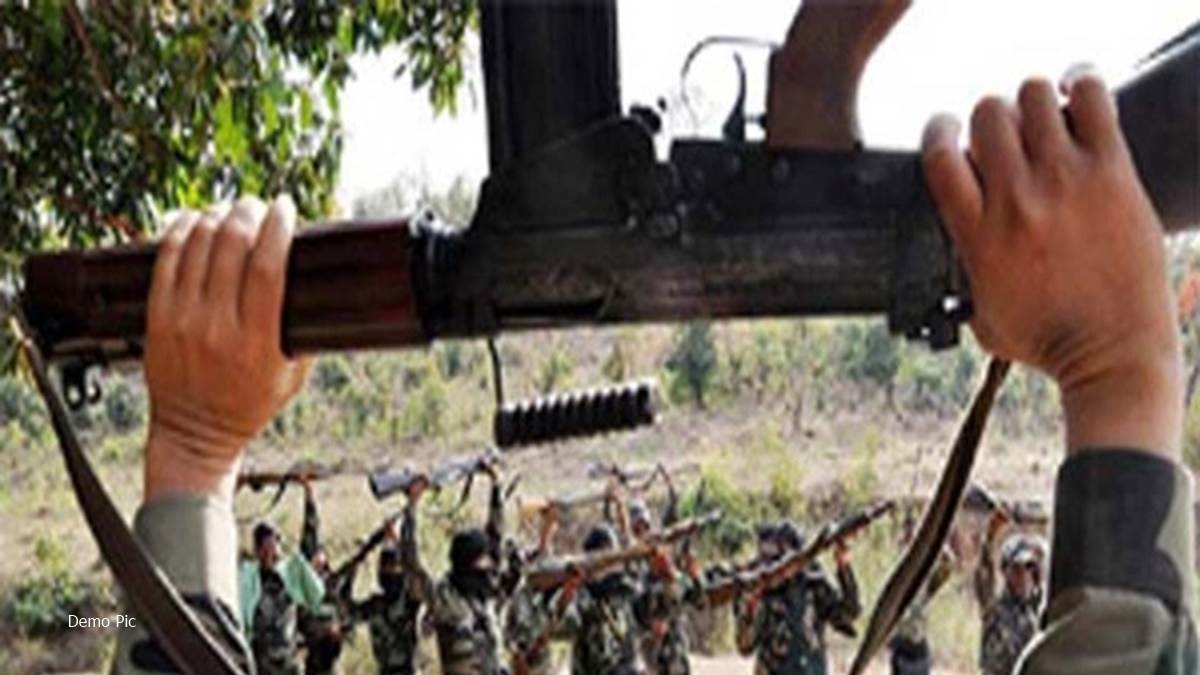 नक्सलियों ने दी युवक को मौत की सजा