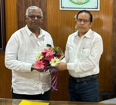 डॉ. एफ.आर. निराला जिले के पुनः बने सीएमएचओ