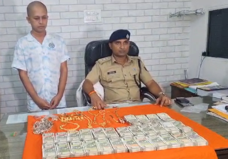 लूट नहीं, ठगी का शिकार हुआ व्यापारी का परिवार, पुलिस ने किया खुलासा...