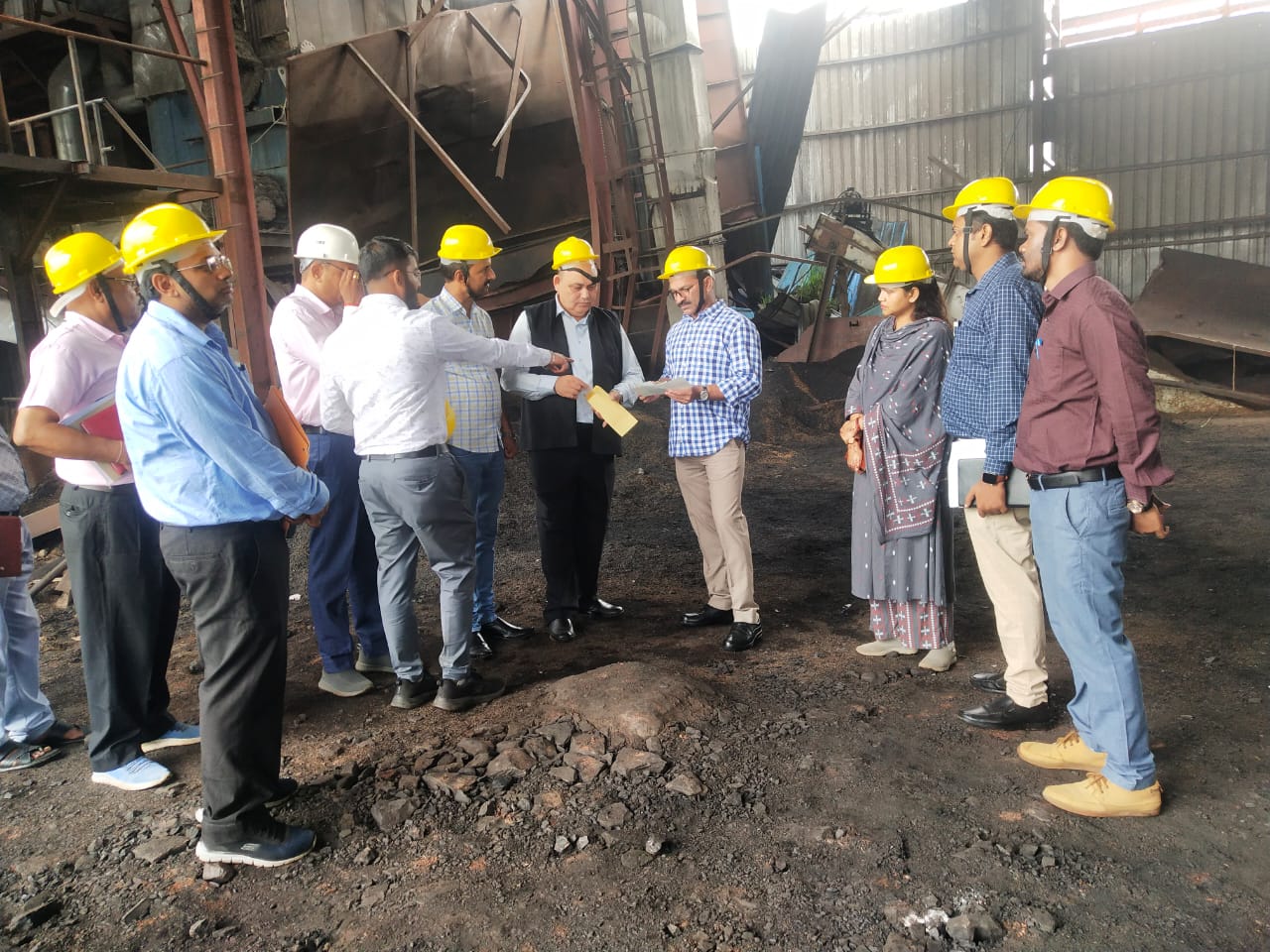 सरगुजा जिले के एलुमिना प्लांट में हुए औद्योगिक हादसे में जिला प्रशासन ने की कार्यवाही