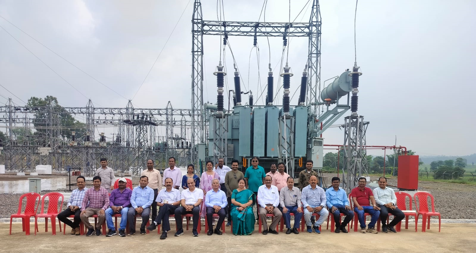 बलरामपुर जिले में 2 अति उच्च दाब पाॅवर ट्रांसफार्मर ऊर्जीकृत ...सीएम श्री साय के निर्देश पर पारेषण क्षमता में विकास का अभियान - आर.के.शुक्ला  