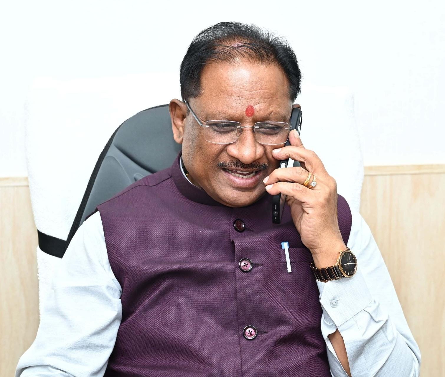  मुख्यमंत्री ने लेफ्टिनेंट नर्सिंग ऑफिसर वीणा साहू और राष्ट्रीय इंडियन मिलिट्री कॉलेज में चयनित आदित्य सिंह के देश सेवा के जज्बे को सराहा