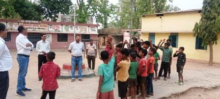 कलेक्टर ने किया सरभोंका के बालक आश्रम का निरीक्षण