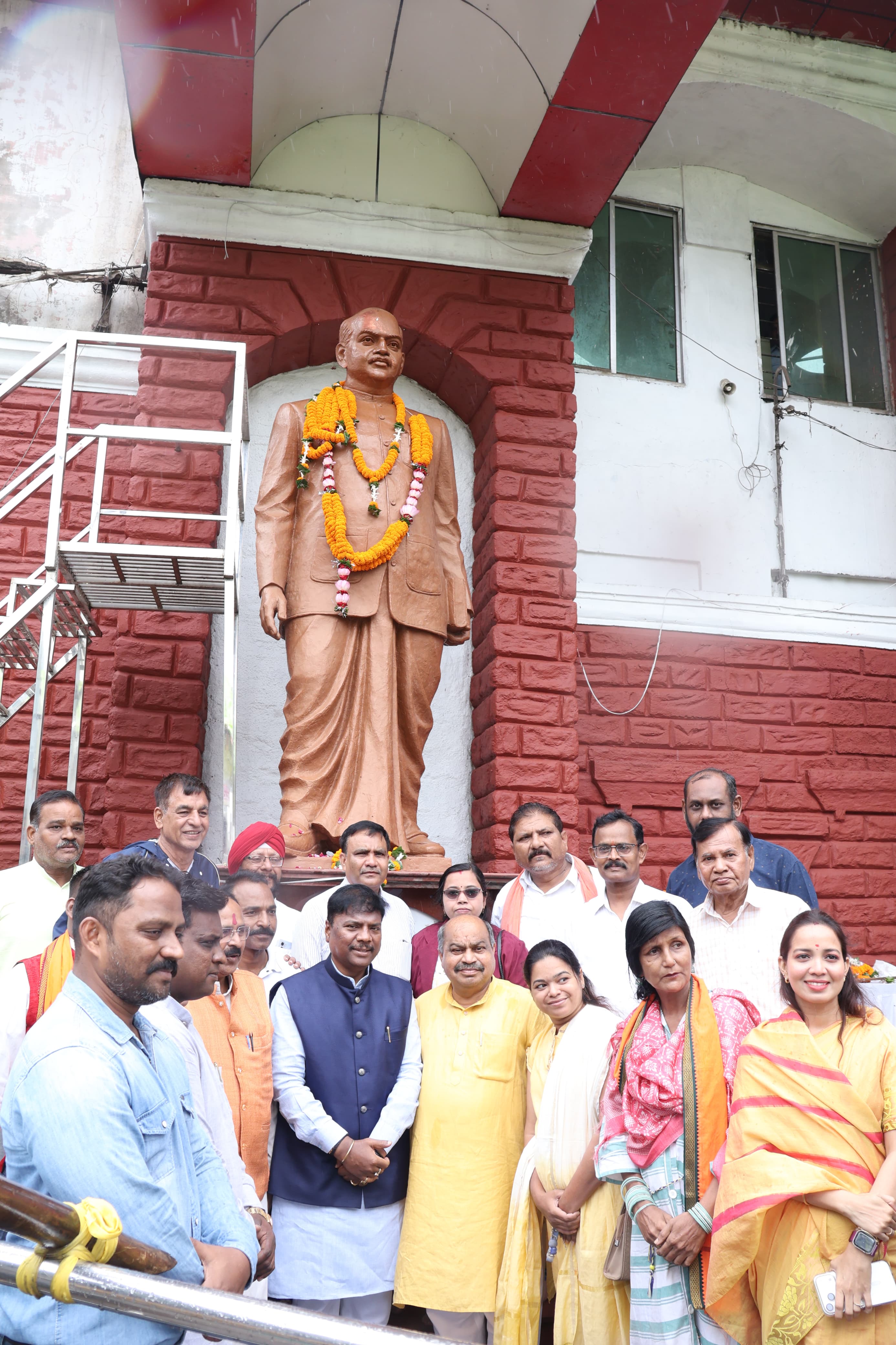 डॉ. श्यामा प्रसाद मुखर्जी की जयंती पर वन मंत्री श्री कश्यप ने अर्पित की पुष्पांजलि