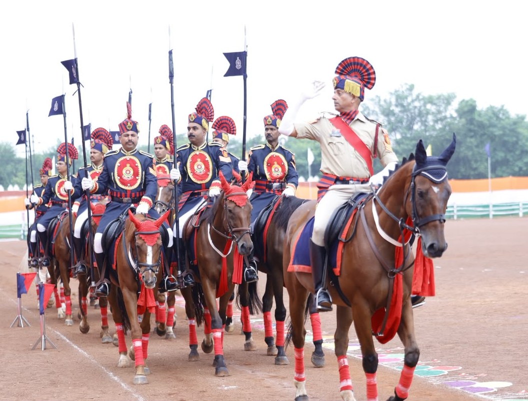 घुड़सवारों के साहस, महिला बैग पाईपर बैंड की लय और श्वान दल के रोमांचक प्रदर्शन से सजा स्वतंत्रता दिवस समारोह