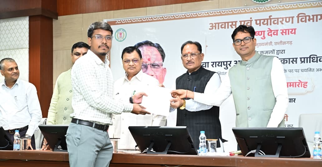 युवाओं को रोजगार, नागरिकों को सुगम सेवाएं और आधुनिक कौशल से जोड़ना हमारी प्राथमिकता : मुख्यमंत्री श्री विष्णु देव साय