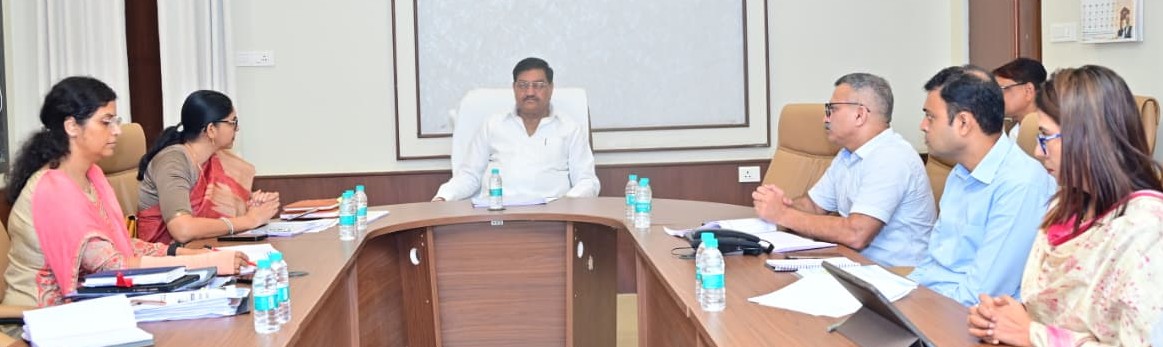 किसानों की सुविधा सर्वोपरि, आगामी धान खरीदी के लिए समय रहते पूरी करें सभी तैयारियां : खाद्य मंत्री श्री दयाल दास बघेल
