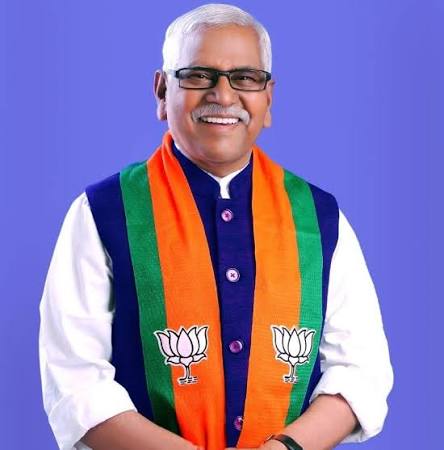 अहिवारा विधायक श्री डोमनलाल कोर्सेवाड़ा के निधन पर उप मुख्यमंत्री श्री विजय शर्मा ने जताया गहरा शोक