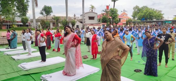 अंतर्राष्ट्रीय योग दिवस पर प्रदेशभर में हुए आयोजन