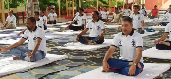 एनएमडीसी, बचेली में उत्साह से मनाया गया अंतर्राष्ट्रीय योग दिवस 2022