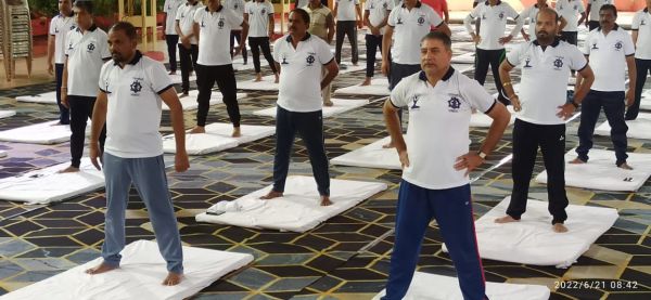 एनएमडीसी, बचेली में उत्साह से मनाया गया अंतर्राष्ट्रीय योग दिवस 2022