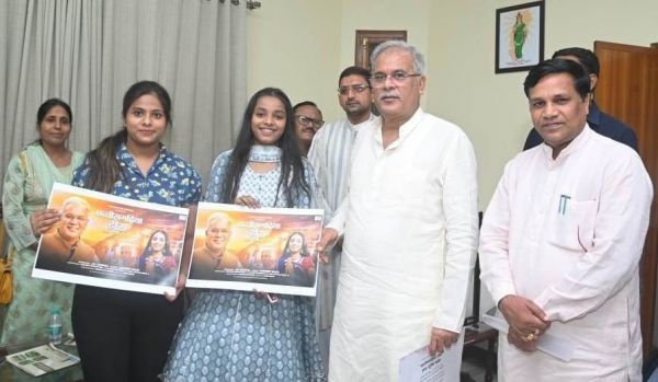 मुख्यमंत्री से जस गीत गायिका "जसमीत कौर" ने की मुलाकात