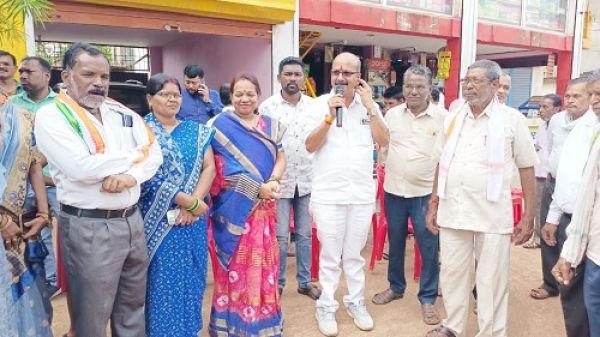 सड़क, नाली और मंच बनाने रिसाली महापौर ने किया 86 लाख का भूमिपूजन