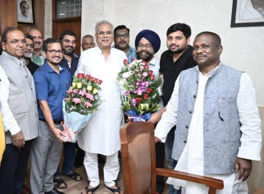 मुख्यमंत्री से निजी नर्सिंग महाविद्यालय संघ ने की मुलाकात