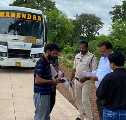 चेकिंग के दौरान आरटीओ ने वसूले 15 हजार...