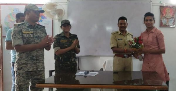 माउंट एल्ब्रुश को फतह करने वाली अंकिता का एसपी सिंह ने किया सम्मान