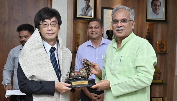 मुख्यमंत्री से जापान के महावाणिज्य दूतावास के प्रतिनिधिमंडल ने की मुलाकात