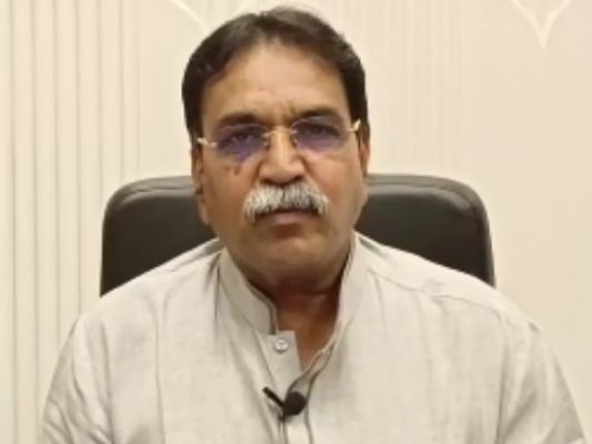 खराब सड़कों के लिए सारे विभागों के फैसले खुद लेने वाले मुख्यमंत्री भूपेश बघेल जिम्मेदार : राजेश मूणत