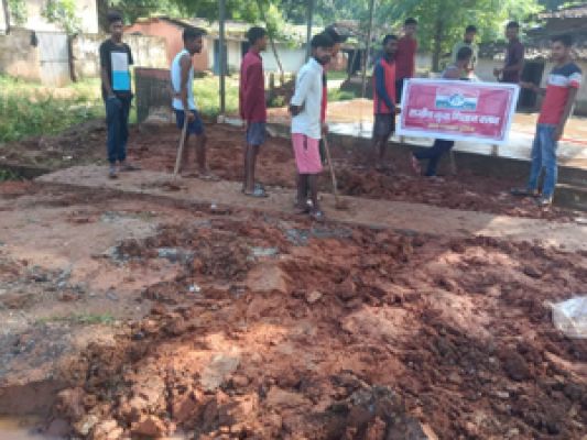 युवा मितान क्लब के सदस्यों ने चलाया सफाई अभियान