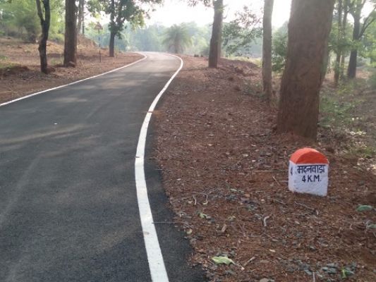 घोर नक्सल प्रभावित क्षेत्रों में सड़क निर्माण से खुली खुशहाली एवं उन्नति की राहें