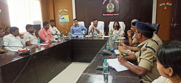 होली, शब-ए-बारात आपसी भाईचारे व सामाजिक सौहार्द के साथ मनाएं : कलेक्टर