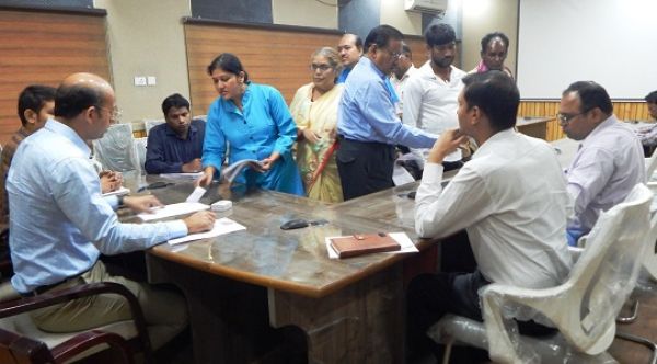 कलेक्टर ने जनचौपाल में सुनी आम नागरिकों की समस्याएं