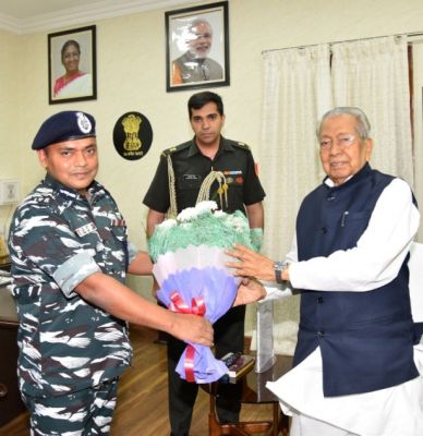 राज्यपाल से पुलिस महानिरीक्षक, केंद्रीय रिजर्व पुलिस फोर्स ने की भेंट