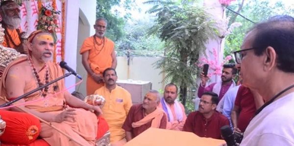 शंकराचार्य मुग़ल इतिहास मिटाने पर एनसीईआरटी से असहमत, देखिये छत्तीसगढ़ के वरिष्ठ पत्रकार सुनील कुमार की ख़ास बातचीत यहां